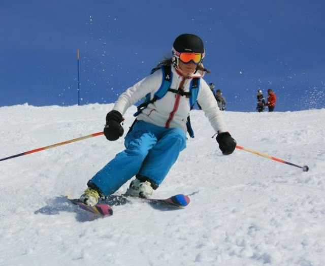  Curso de snowboard con la escuela de esquí.